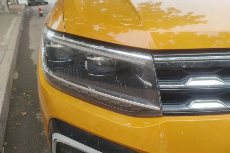 Used Volkswagen T-Cross 2019 280TSI DSG Comfort Edition Right Front Headlight