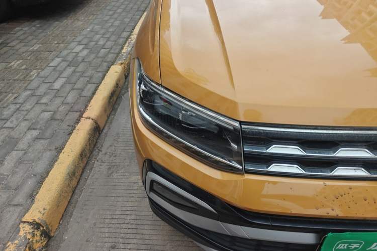 Used Volkswagen T-Cross 2019 280TSI DSG Comfort Edition Right Front Headlight