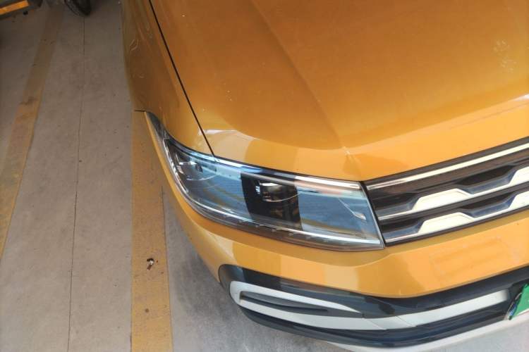 Used Volkswagen T-Cross 2019 1.5L Automatic Comfort Edition Right Front Headlight