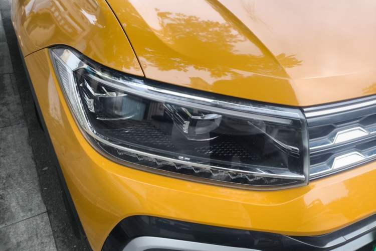 Used Volkswagen T-Cross 2019 280TSI DSG Comfort Edition Right Front Headlight