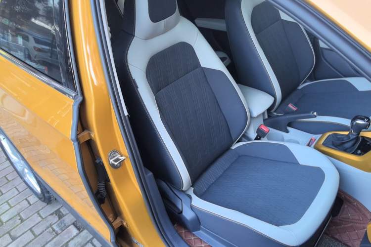 Used Volkswagen T-Cross 2019 1.5L Automatic Comfort Edition Right Front Seat