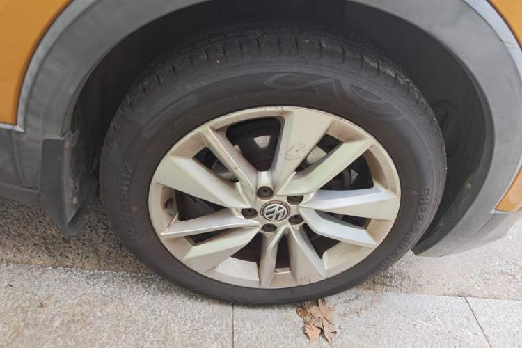 Used Volkswagen T-Cross 2019 1.5L Automatic Comfort Edition Right Front Wheel Hub