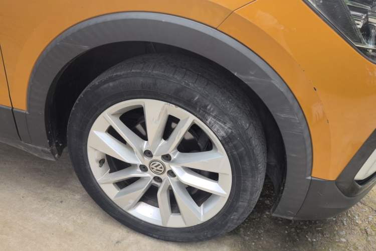 Used Volkswagen T-Cross 2019 1.5L Automatic Comfort Edition Right Front Wheel Hub