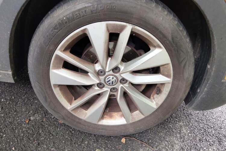 Used Volkswagen T-Cross 2019 280TSI DSG Comfort Edition Right Front Wheel Hub