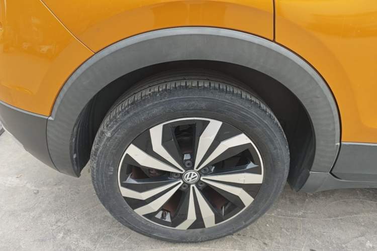 Used Volkswagen T-Cross 2019 280TSI DSG Luxury Edition Right Rear Wheel Hub