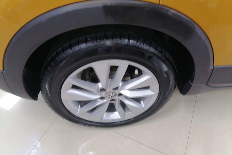 Used Volkswagen T-Cross 2019 1.5L Automatic Comfort Edition Right Rear Wheel Hub