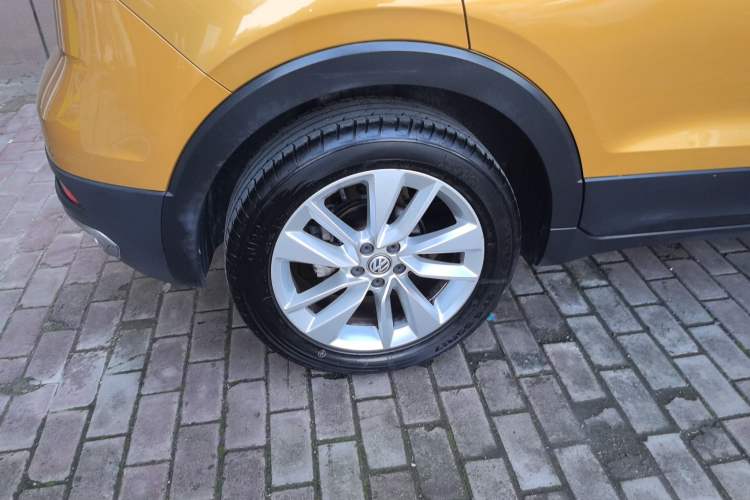 Used Volkswagen T-Cross 2019 1.5L Automatic Comfort Edition Right Rear Wheel Hub