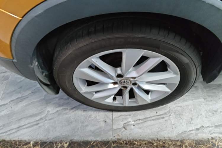 Used Volkswagen T-Cross 2019 280TSI DSG Comfort Edition Right Rear Wheel Hub