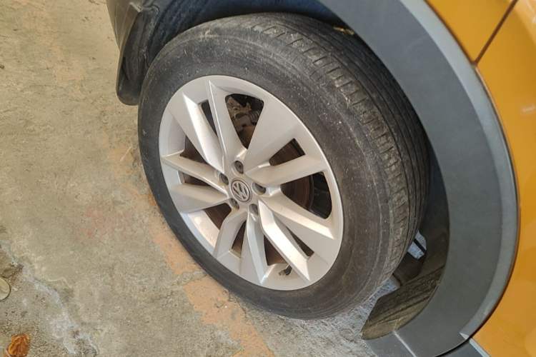 Used Volkswagen T-Cross 2019 1.5L Automatic Comfort Edition Right Rear Wheel Hub