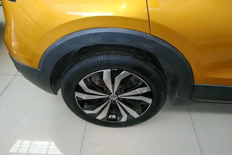 Used Volkswagen T-Cross 2019 280TSI DSG Luxury Edition Right Rear Wheel Hub