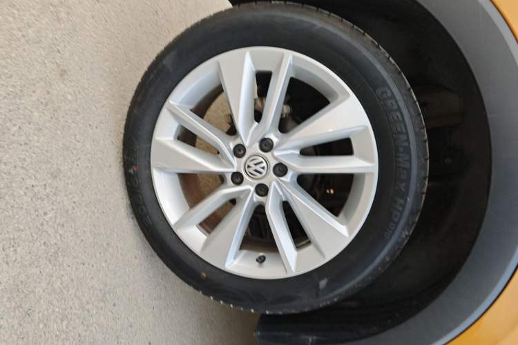 Used Volkswagen T-Cross 2019 280TSI DSG Comfort Edition Right Rear Wheel Hub