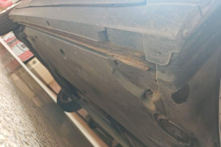 Used Volkswagen T-Cross 2019 1.5L Automatic Comfort Edition Right Side Sill