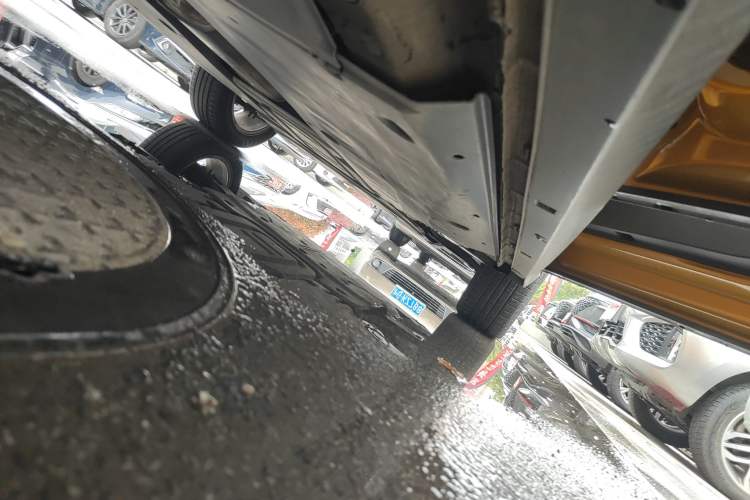 Used Volkswagen T-Cross 2019 1.5L Automatic Comfort Edition Right Side Sill