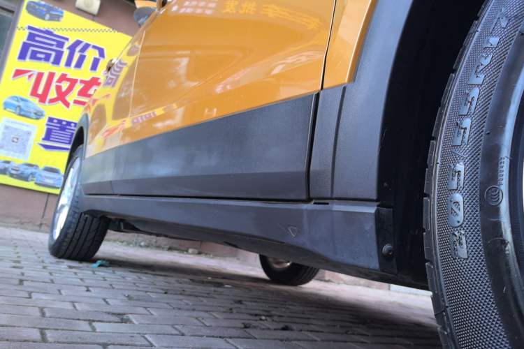 Used Volkswagen T-Cross 2019 1.5L Automatic Comfort Edition Right Side Sill