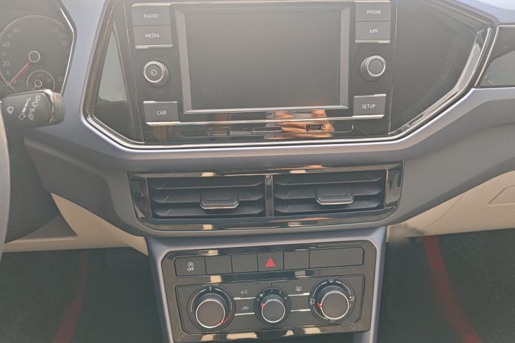 Used Volkswagen T-Cross 2020 280TSI DSG Comfort Edition Audio And AC Panel