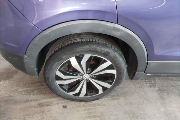 Used Volkswagen T-Cross 2020 280TSI DSG Luxury Edition Right Rear Wheel Hub