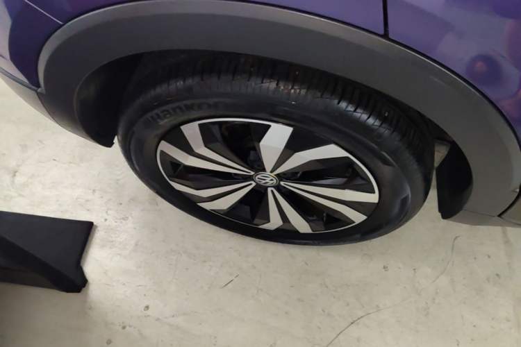 Used Volkswagen T-Cross 2020 280TSI DSG Luxury Edition Right Rear Wheel Hub