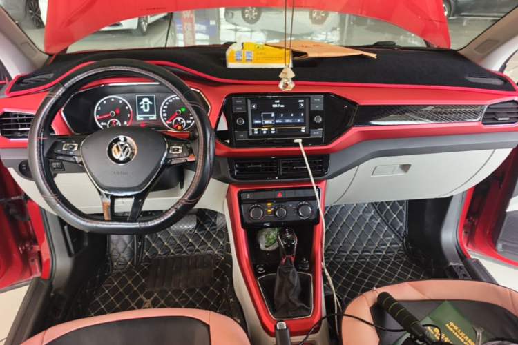 Used Volkswagen T-Cross 2020 280TSI DSG Comfort Edition Center Console