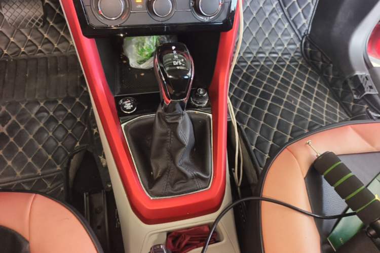 Used Volkswagen T-Cross 2020 280TSI DSG Comfort Edition Gear Lever