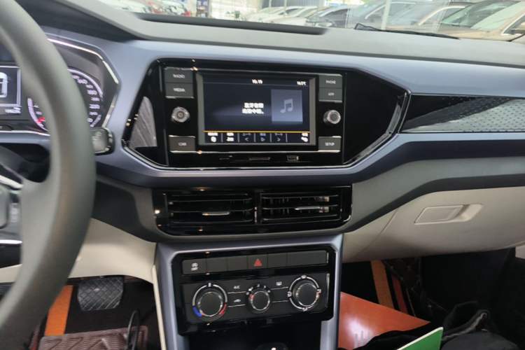 Used Volkswagen T-Cross 2020 1.5L Automatic Comfort Edition Audio And AC Panel