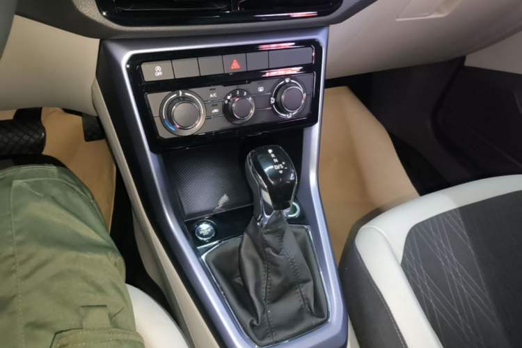 Used Volkswagen T-Cross 2020 280TSI DSG Comfort Edition Gear Lever
