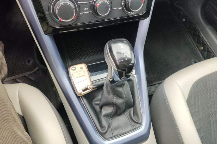 Used Volkswagen T-Cross 2020 280TSI DSG Comfort Edition Gear Lever