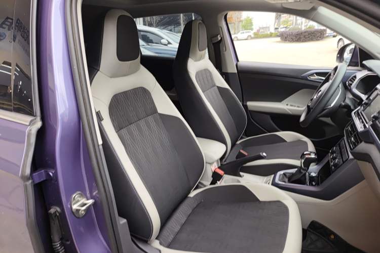 Used Volkswagen T-Cross 2020 280TSI DSG Comfort Edition Right Front Seat