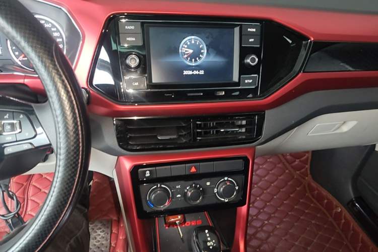 Used Volkswagen T-Cross 2020 1.5L Automatic Comfort Edition Audio And AC Panel
