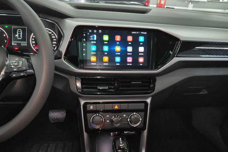 Used Volkswagen T-Cross 2020 280TSI DSG Comfort Edition Audio And AC Panel