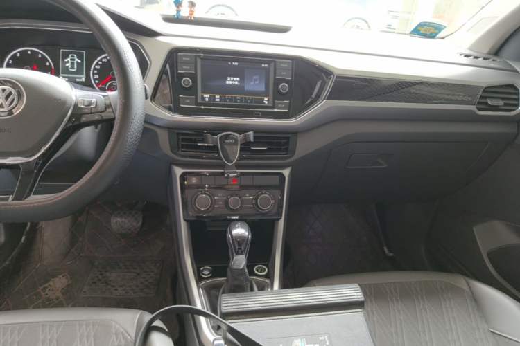 Used Volkswagen T-Cross 2020 1.5L Automatic Comfort Edition Audio And AC Panel