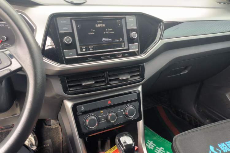 Used Volkswagen T-Cross 2020 280TSI DSG Comfort Edition Audio And AC Panel