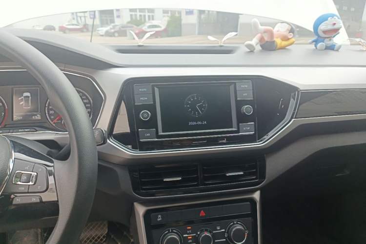 Used Volkswagen T-Cross 2020 1.5L Automatic Comfort Edition Audio And AC Panel