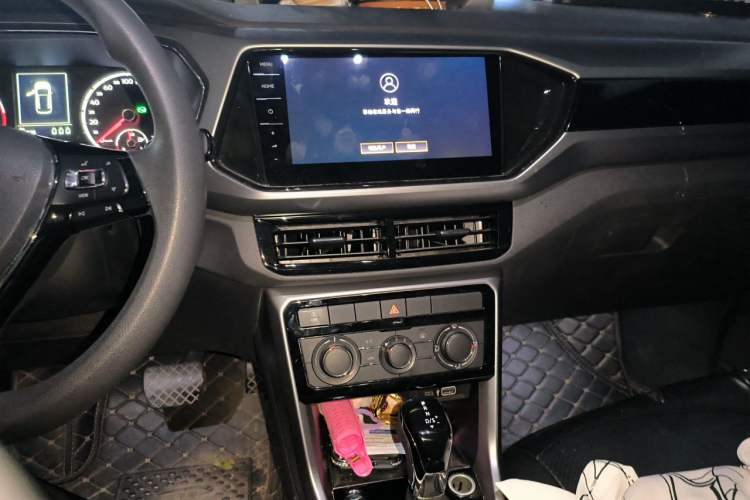 Used Volkswagen T-Cross 2020 1.5L Automatic Comfort Edition Audio And AC Panel