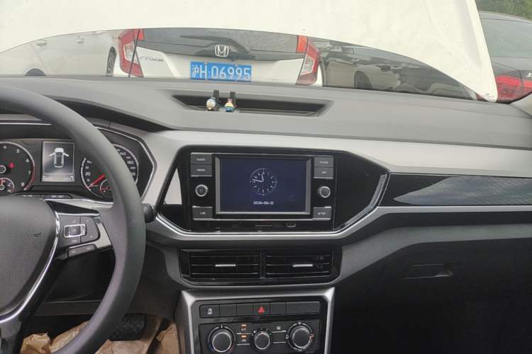 Used Volkswagen T-Cross 2020 280TSI DSG Comfort Edition Audio And AC Panel