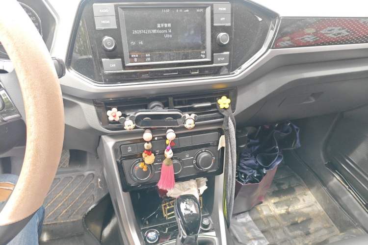 Used Volkswagen T-Cross 2020 280TSI DSG Comfort Edition Audio And AC Panel
