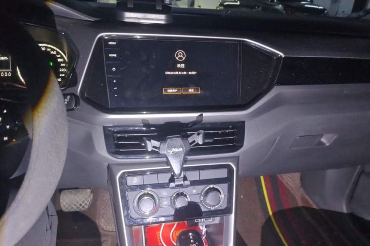 Used Volkswagen T-Cross 2020 280TSI DSG Comfort Edition Audio And AC Panel