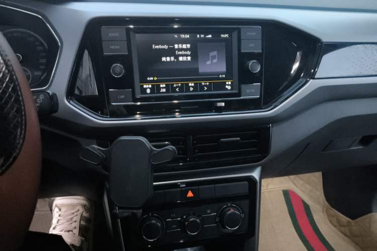 Used Volkswagen T-Cross 2020 1.5L Automatic Comfort Edition Audio And AC Panel