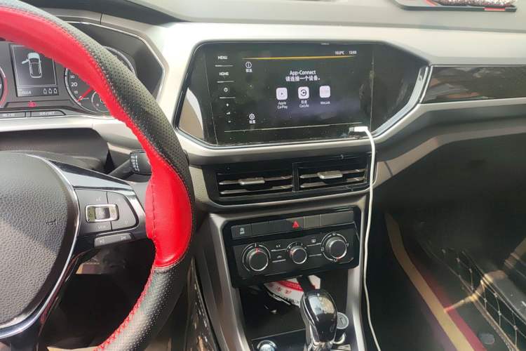 Used Volkswagen T-Cross 2020 280TSI DSG Comfort Edition Audio And AC Panel
