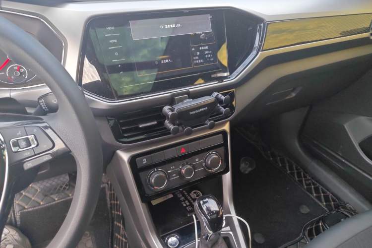 Used Volkswagen T-Cross 2020 1.5L Automatic Comfort Edition Audio And AC Panel
