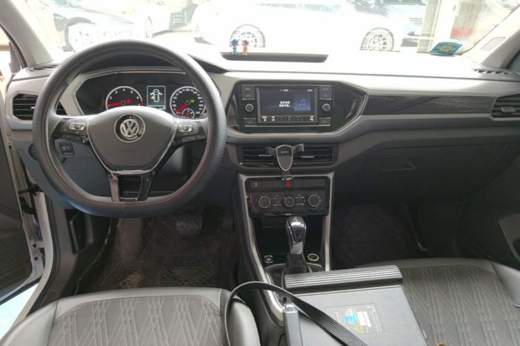 Used Volkswagen T-Cross 2020 1.5L Automatic Comfort Edition Center Console