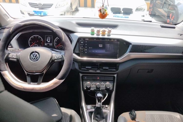 Used Volkswagen T-Cross 2020 1.5L Automatic Comfort Edition Center Console