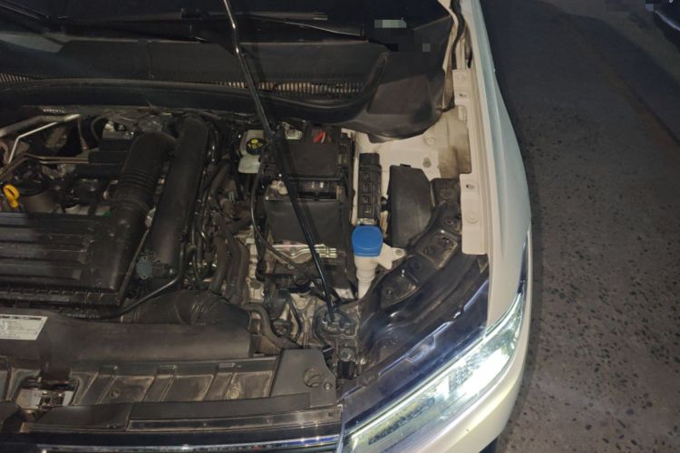 Used Volkswagen T-Cross 2020 280TSI DSG Luxury Edition Engine Bay Left