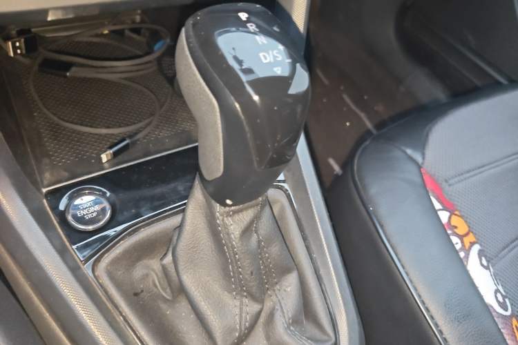 Used Volkswagen T-Cross 2020 1.5L Automatic Fashion Edition Gear Lever