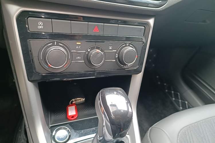 Used Volkswagen T-Cross 2020 280TSI DSG Comfort Edition Gear Lever