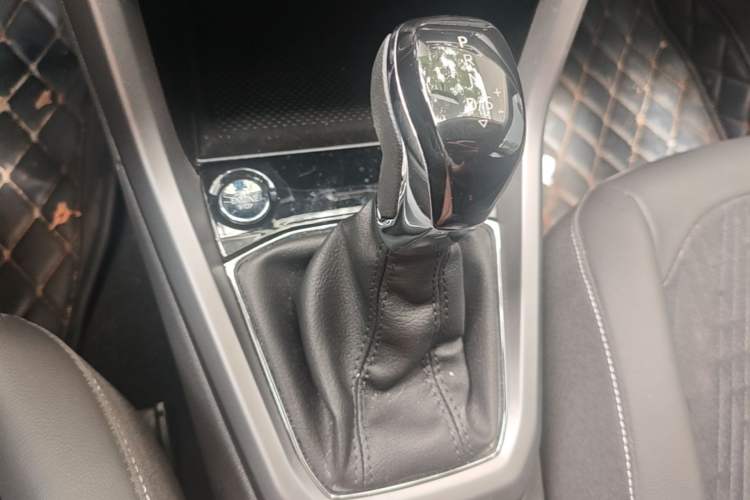 Used Volkswagen T-Cross 2020 280TSI DSG Comfort Edition Gear Lever