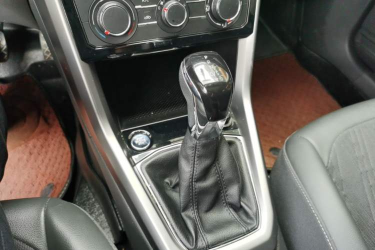 Used Volkswagen T-Cross 2020 280TSI DSG Comfort Edition Gear Lever