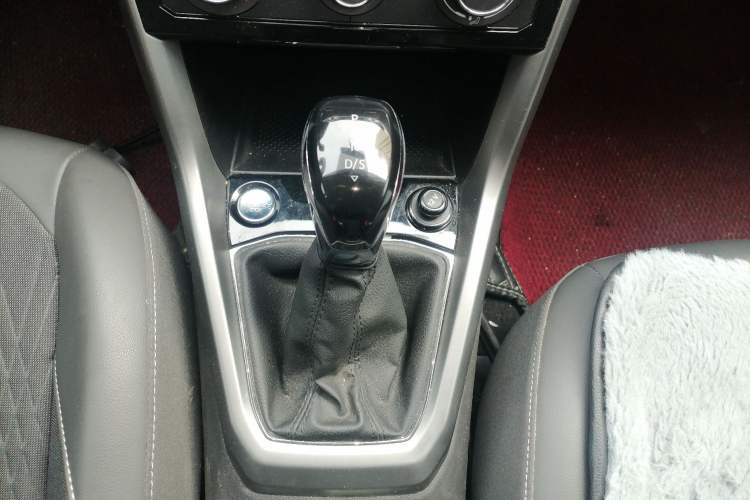 Used Volkswagen T-Cross 2020 280TSI DSG Comfort Edition Gear Lever