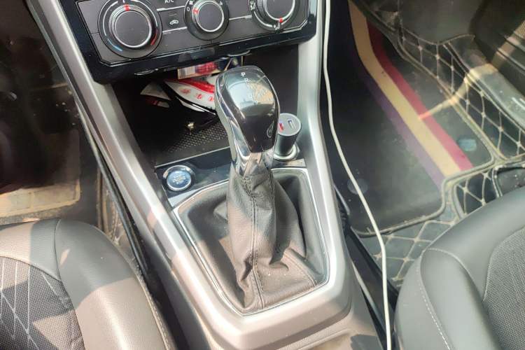 Used Volkswagen T-Cross 2020 280TSI DSG Comfort Edition Gear Lever