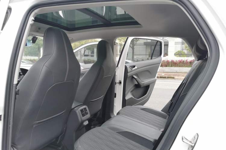 Used Volkswagen T-Cross 2020 1.5L Automatic Comfort Edition Interior 6