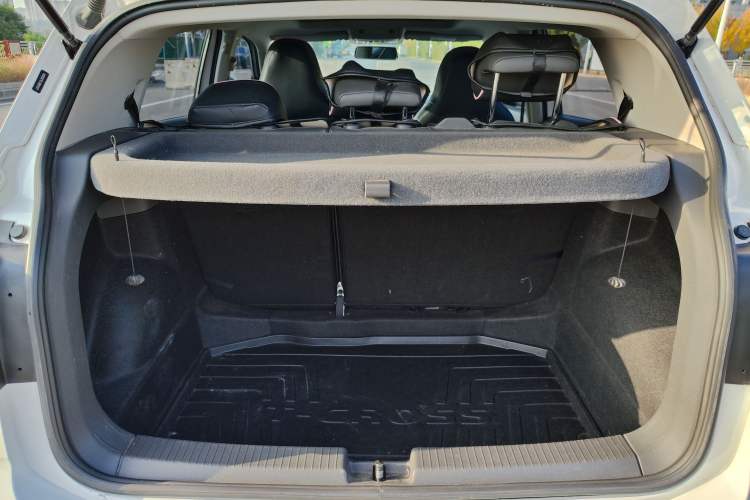 Used Volkswagen T-Cross 2020 280TSI DSG Comfort Edition Interior 8